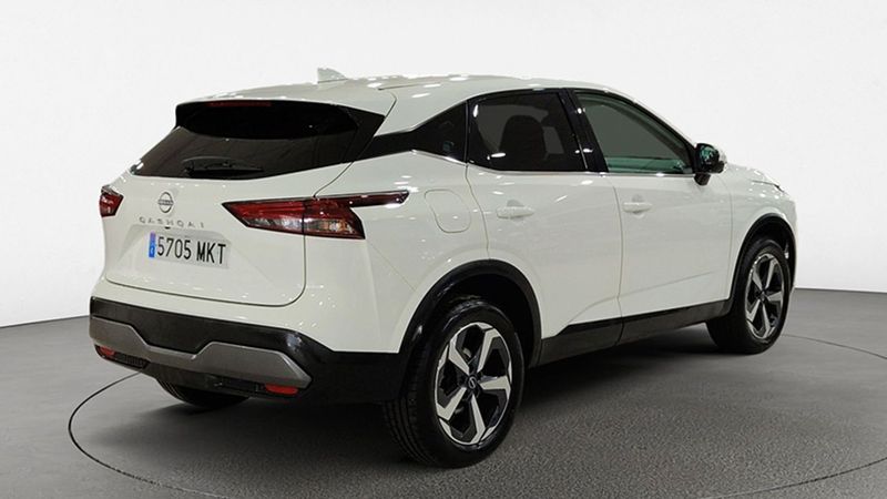 Nissan Qashqai • 2023 • 42,000 km 9
