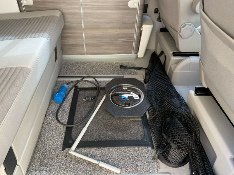 Volkswagen California • 2018 • 39,000 km 7