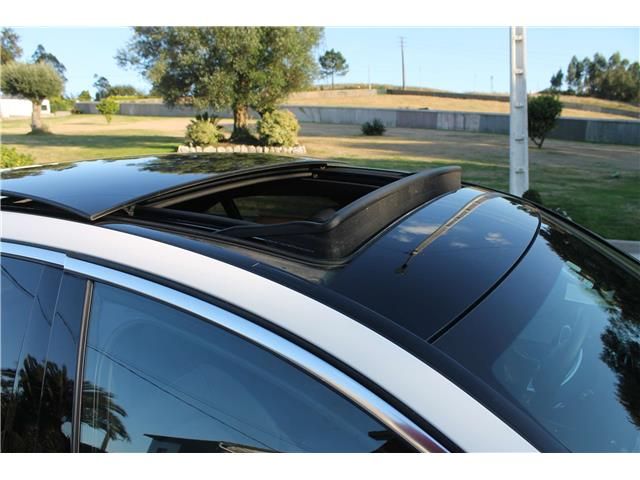 Mercedes-Benz C-Class • 2014 • 197,000 km 5