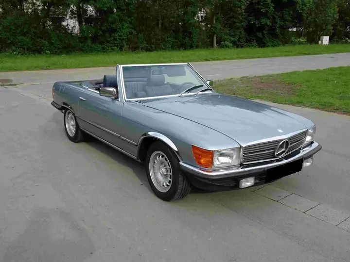 Mercedes-Benz 200 - 300 • 1981 • 257,000 km 3