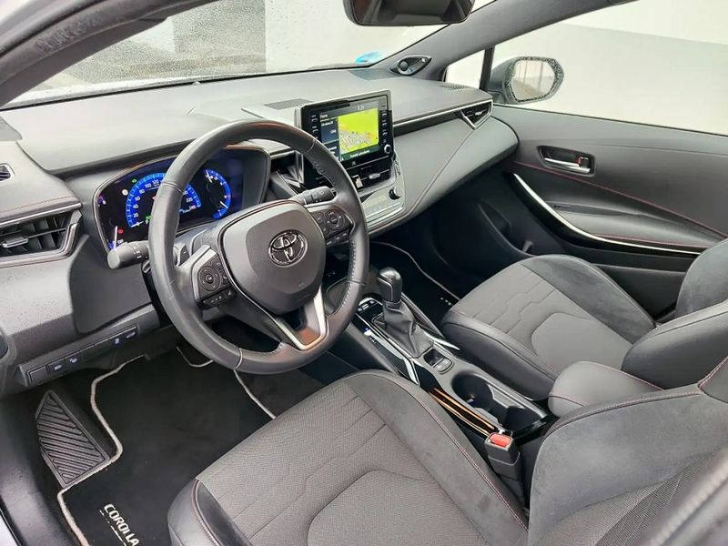 Toyota Corolla Hybrid • 2021 • 93,000 km 2