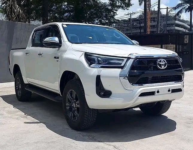Toyota Hilux • 2021 • 0 km 4