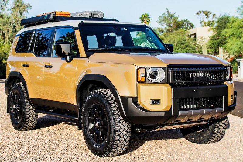 Toyota Land Cruiser • 2024 • 22,149 km 1