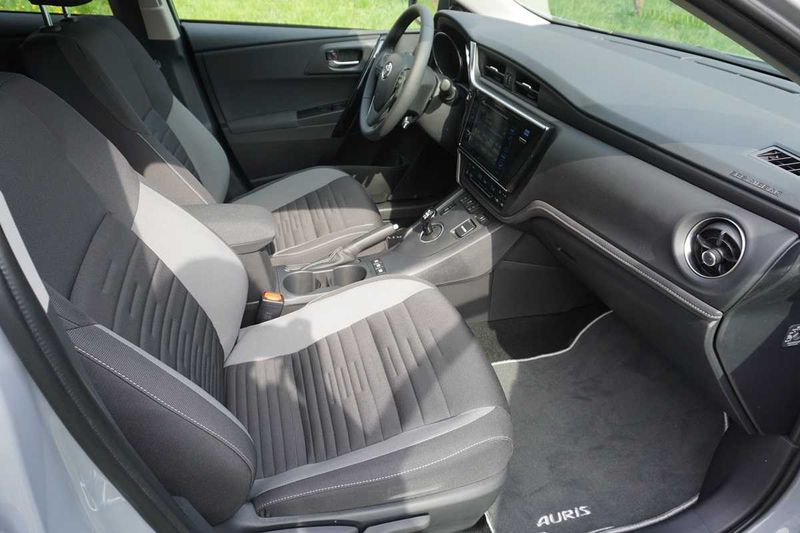 Toyota Auris • 2018 • 71,200 km 9