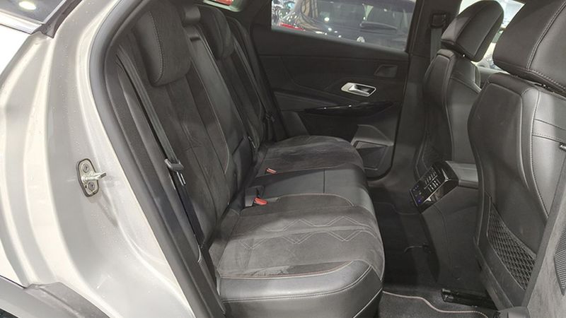 Citroën DS5 • 2022 • 18,557 km 5