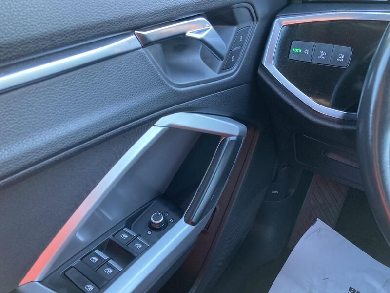 Audi Q3 • 2020 • 84,159 km 8