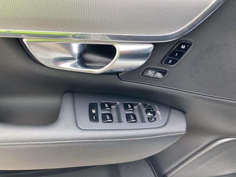 Volvo S90 • 2021 • 78,555 km 10