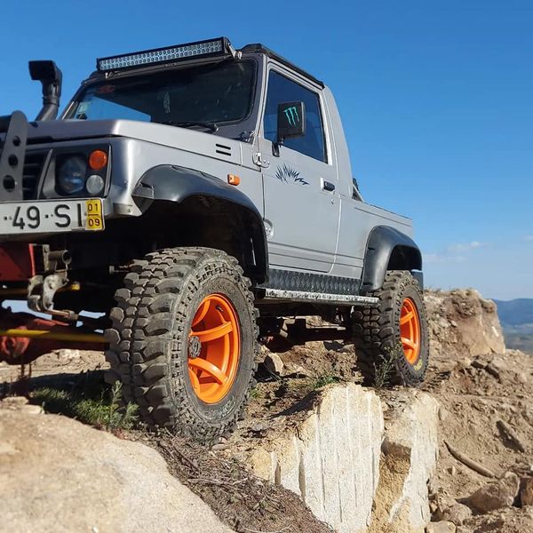 Suzuki Samurai • 2001 • 260,000 km 3