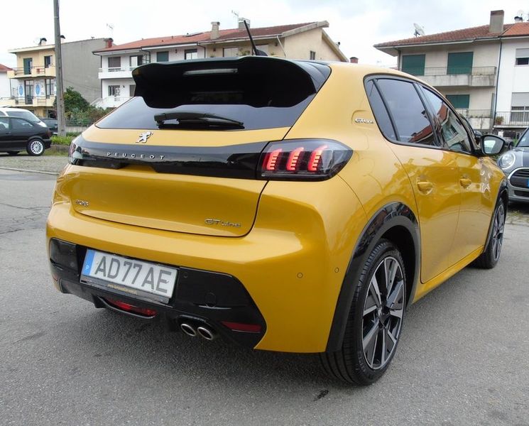 Peugeot 2008 • 2020 • 40,000 km 2