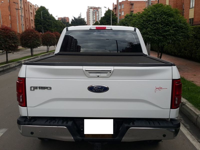 Ford F-150 • 2015 • 144,000 km 7