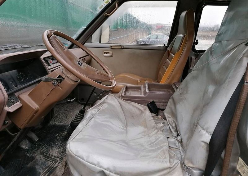 Nissan Vanette • 1987 • 200,000 km 2