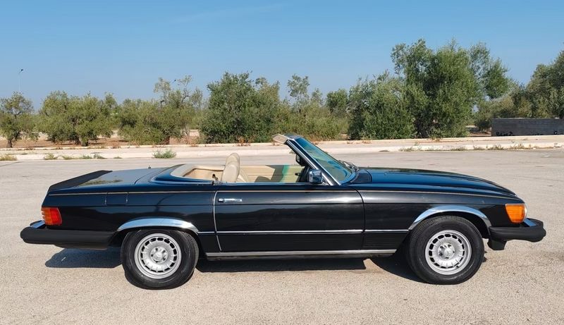 Mercedes-Benz SL-Class • 1979 • 91,000 km 3
