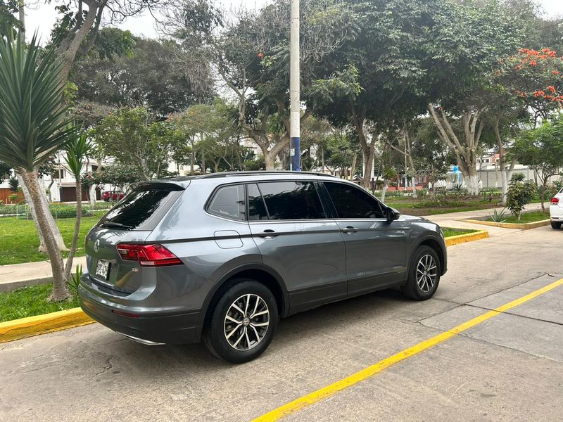 Volkswagen Tiguan Allspace • 2020 • 66,000 km 2