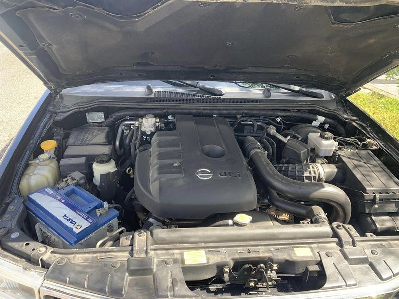 Nissan Navara • 2005 • 207,000 km 5