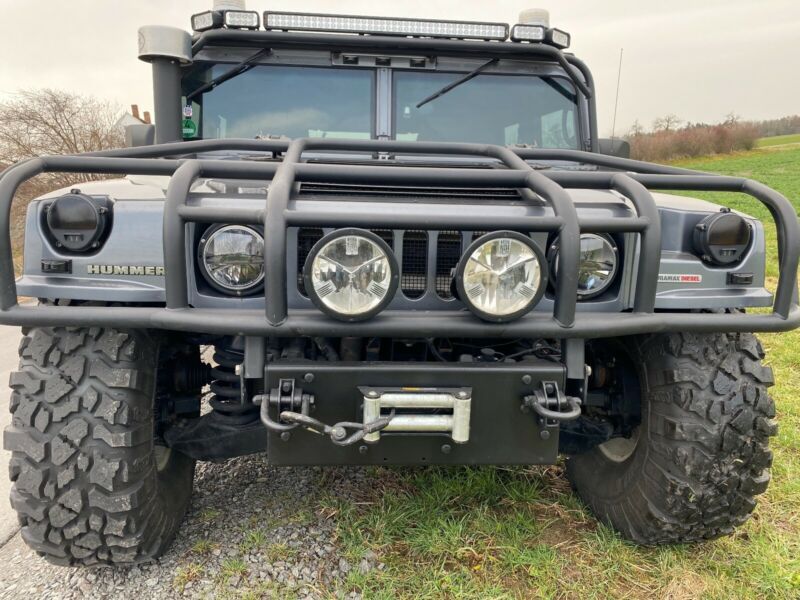 Hummer H1 • 2006 • 108,300 km 8