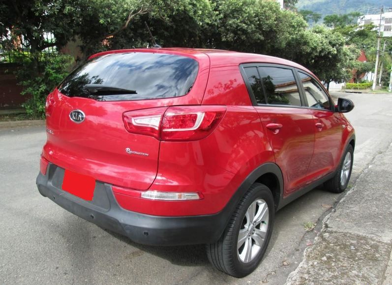 Kia Sportage • 2012 • 122,000 km 4