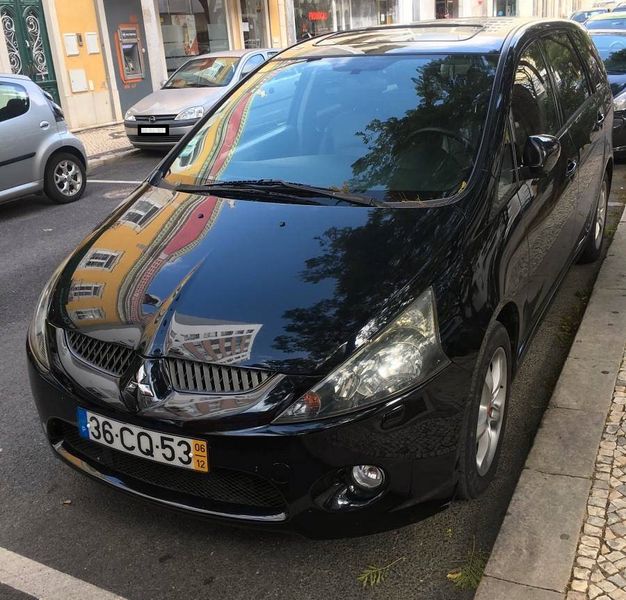 Mitsubishi Grandis • 2006 • 250,000 km 1
