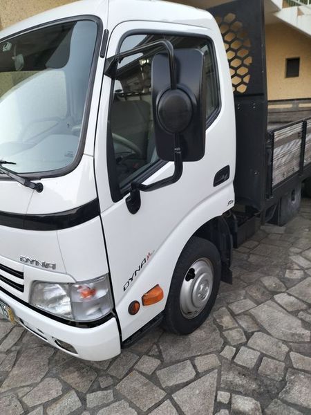 Toyota Dyna • 2010 • 83,000 km 2