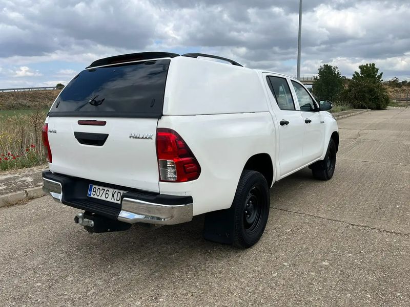 Toyota Hilux • 2017 • 137,000 km 4