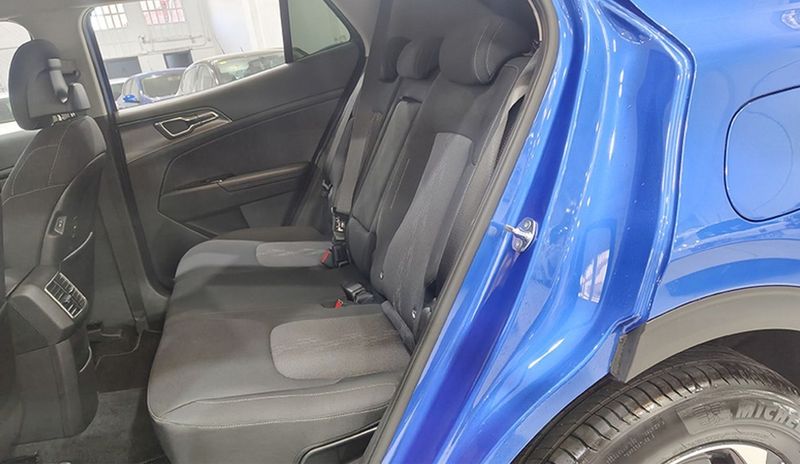 Kia Sportage • 2024 • 27,364 km 8