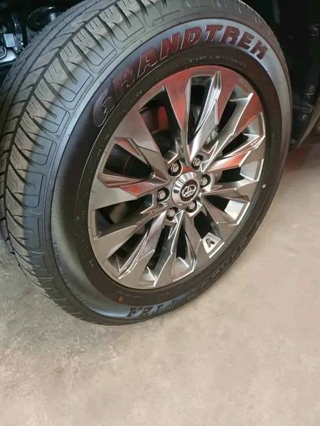 Toyota Land Cruiser • 2021 • 50,000 km 3