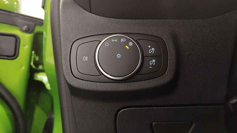 Ford Fiesta • 2022 • 25,694 km 26