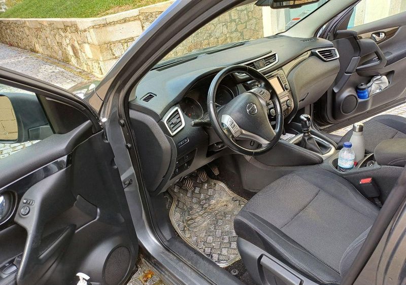 Nissan Qashqai • 2015 • 200,000 km 3