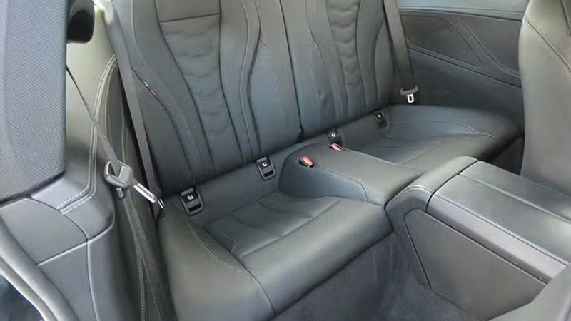 BMW 8 Series • 2021 • 19,676 km 13