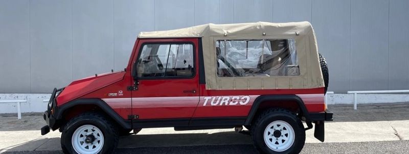 Sinotruk Howo T7H 6x4 • 1990 • 61,000 km 3