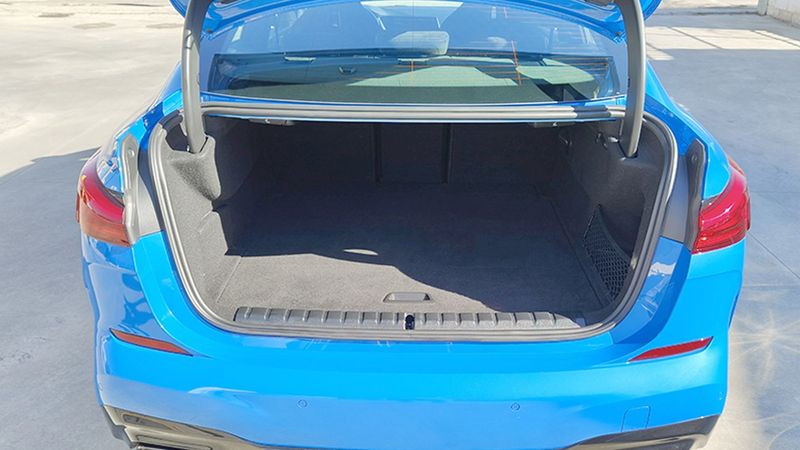 BMW 2 Series • 2020 • 70,235 km 13