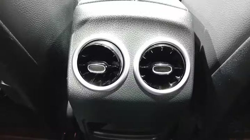 Mercedes-Benz GLB-Class • 2020 • 102,989 km 9