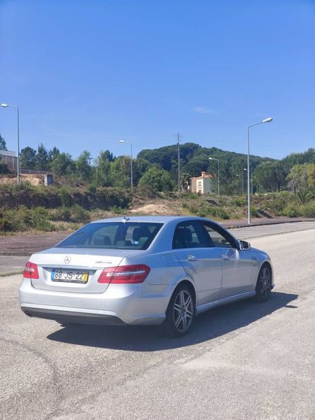 Mercedes-Benz E-320 • 2010 • 120,000 km 5