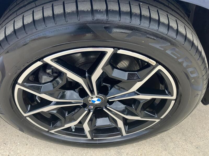 BMW X4 • 2023 • 61,611 km 12