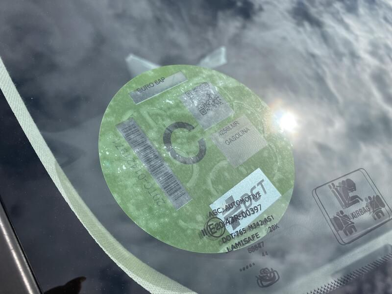 Volvo XC40 • 2021 • 50,273 km 10