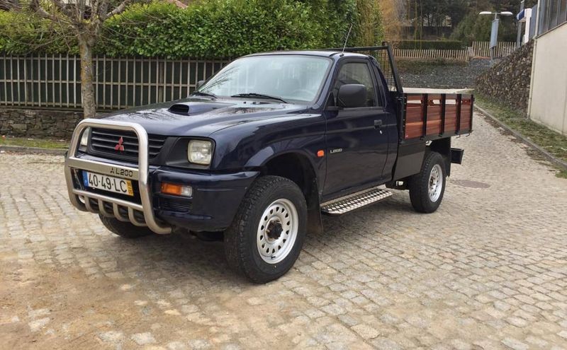 Mitsubishi L200 • 1998 • 250,000 km 1