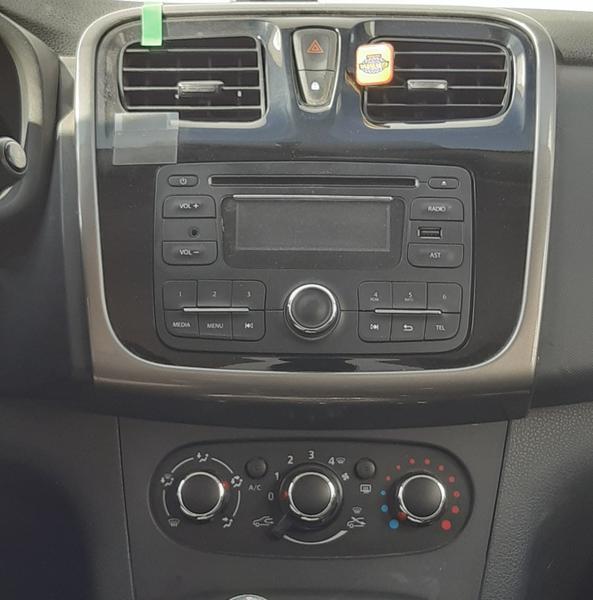 Renault Logan • 2017 • 92,000 km 10