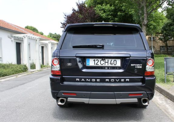 Land Rover Range Rover • 2006 • 215,000 km 3