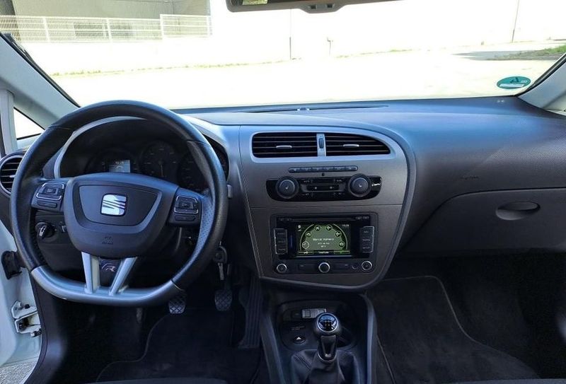 Seat Leon • 2012 • 180,000 km 5