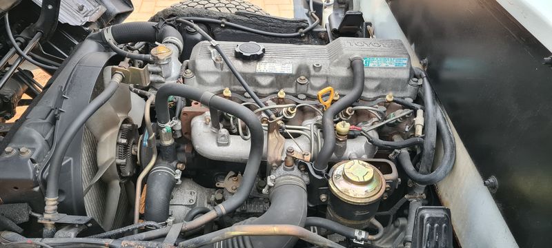 Toyota Dyna • 1996 • 245,000 km 6