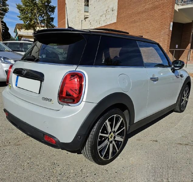 MINI Cooper • 2022 • 24,000 km 2