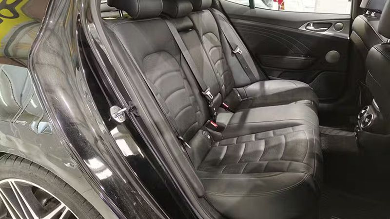 Kia Stinger • 2022 • 42,407 km 9