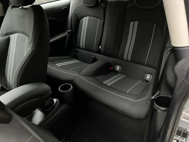 MINI Cooper • 2022 • 18,000 km 12