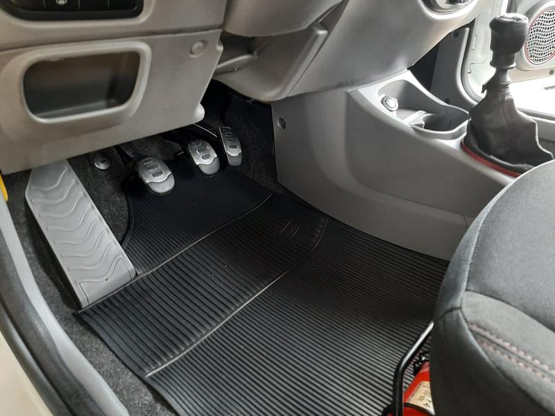 Fiat Palio Weekend • 2012 • 73,000 km 9