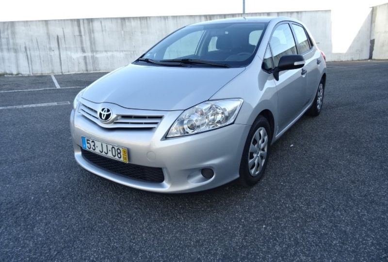 Toyota Auris • 2010 • 100,000 km 1