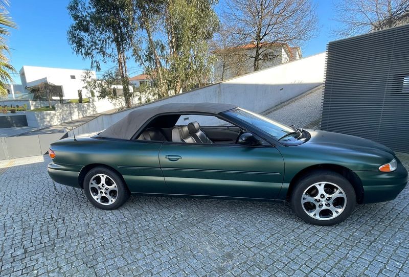 Chrysler Stratus • 1999 • 118,600 km 1