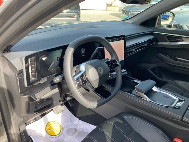 Renault Captur • 2024 • 3,542 km 23