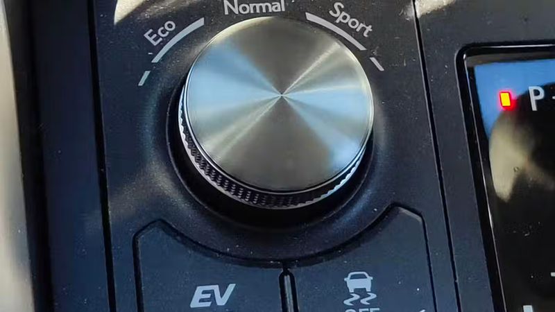 Lexus NX • 2020 • 64,788 km 6