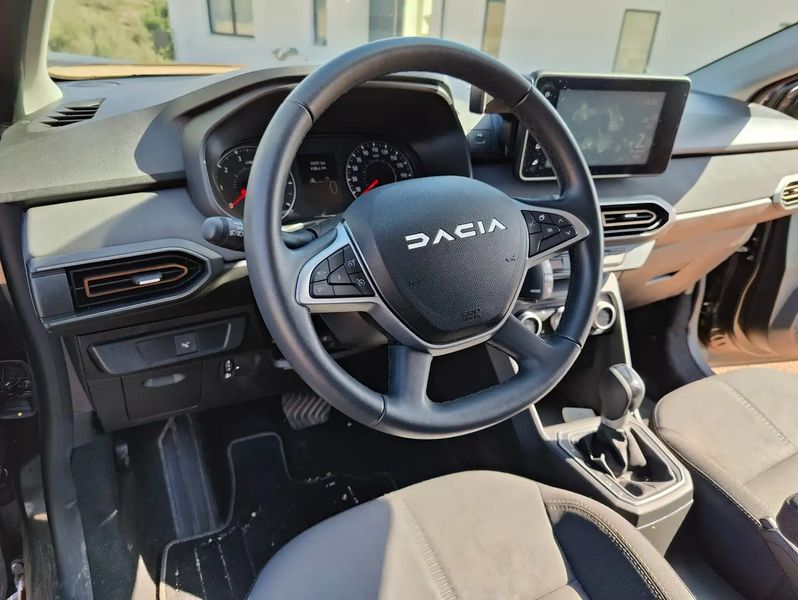 Dacia Sandero • 2023 • 19,000 km 9