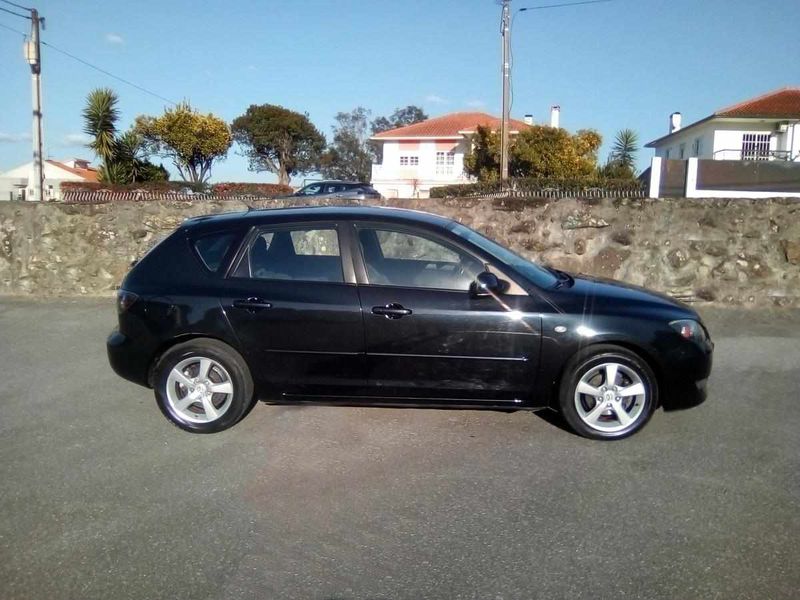 Mazda 3 • 2006 • 198,301 km 2