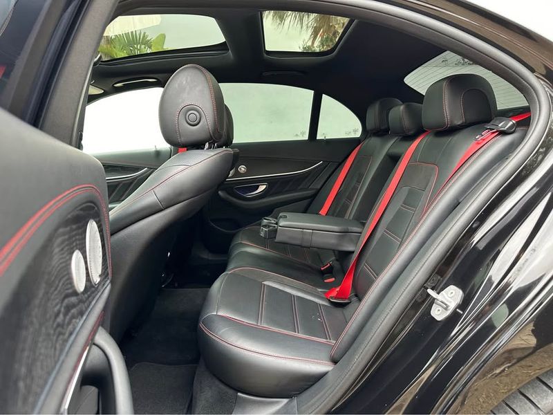 Mercedes-Benz E-Class • 2017 • 112,000 km 5